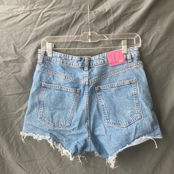 Zara Blue Denim Shorts - Picture 2 of 3